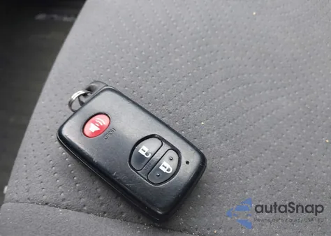 2011 Toyota Prius Two from USA, damaged, VIN JTDKN3DU1B1317078